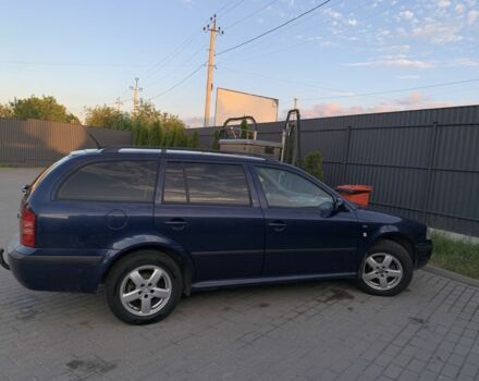 Синій Шкода Октавія, об'ємом двигуна 1.6 л та пробігом 240 тис. км за 3900 $, фото 2 на Automoto.ua