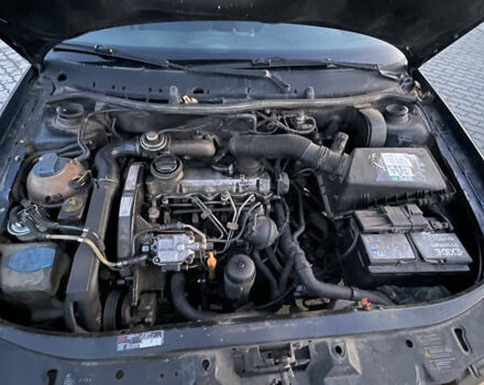 Синий Шкода Октавия, объемом двигателя 1.9 л и пробегом 350 тыс. км за 2200 $, фото 1 на Automoto.ua