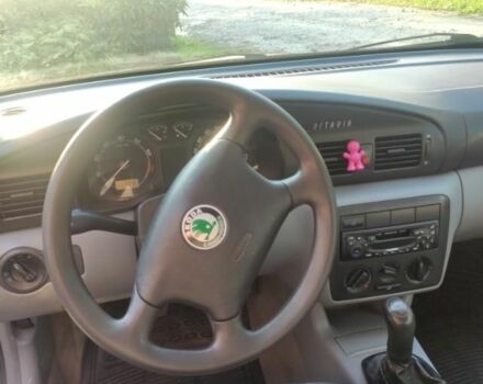 Синій Шкода Октавія, об'ємом двигуна 1.6 л та пробігом 343 тис. км за 4200 $, фото 5 на Automoto.ua