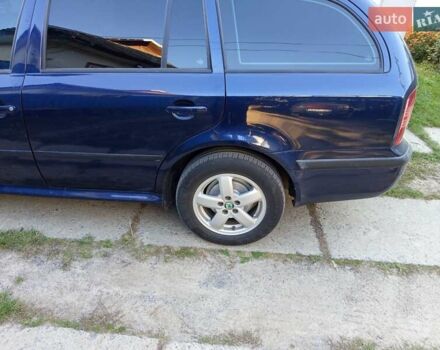 Синий Шкода Октавия, объемом двигателя 1.6 л и пробегом 392 тыс. км за 3800 $, фото 2 на Automoto.ua