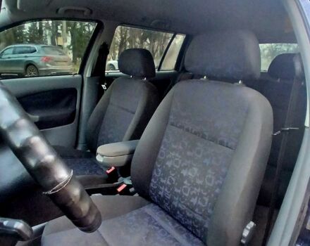 Синий Шкода Октавия, объемом двигателя 1.6 л и пробегом 209 тыс. км за 3850 $, фото 7 на Automoto.ua