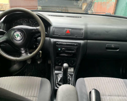 Синий Шкода Октавия, объемом двигателя 1.98 л и пробегом 263 тыс. км за 3500 $, фото 8 на Automoto.ua