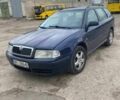 Синий Шкода Октавия, объемом двигателя 2 л и пробегом 290 тыс. км за 2450 $, фото 1 на Automoto.ua