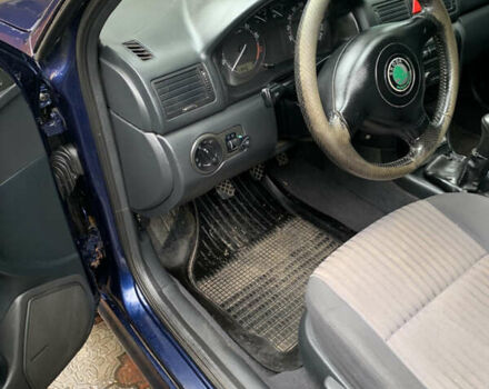 Синий Шкода Октавия, объемом двигателя 1.98 л и пробегом 263 тыс. км за 3500 $, фото 4 на Automoto.ua