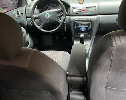 Синий Шкода Октавия, объемом двигателя 2 л и пробегом 374 тыс. км за 4500 $, фото 1 на Automoto.ua