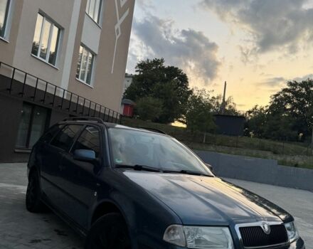 Синий Шкода Октавия, объемом двигателя 1.6 л и пробегом 258 тыс. км за 3600 $, фото 1 на Automoto.ua