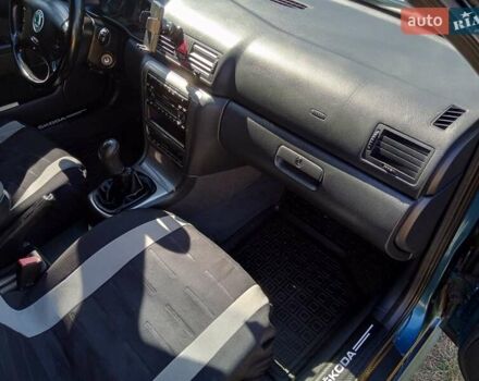 Синий Шкода Октавия, объемом двигателя 1.6 л и пробегом 269 тыс. км за 6500 $, фото 27 на Automoto.ua