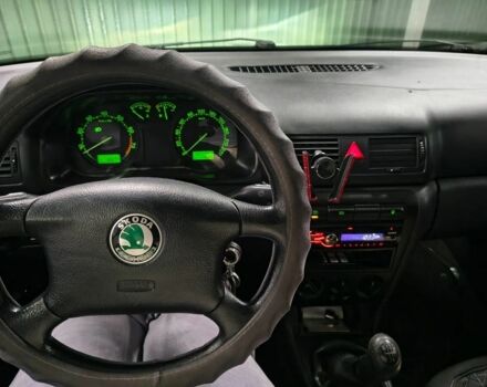 Синий Шкода Октавия, объемом двигателя 1.6 л и пробегом 330 тыс. км за 4500 $, фото 6 на Automoto.ua