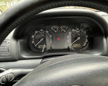 Синий Шкода Октавия, объемом двигателя 2 л и пробегом 374 тыс. км за 4300 $, фото 2 на Automoto.ua