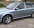 Синий Шкода Октавия, объемом двигателя 1.6 л и пробегом 300 тыс. км за 3599 $, фото 1 на Automoto.ua