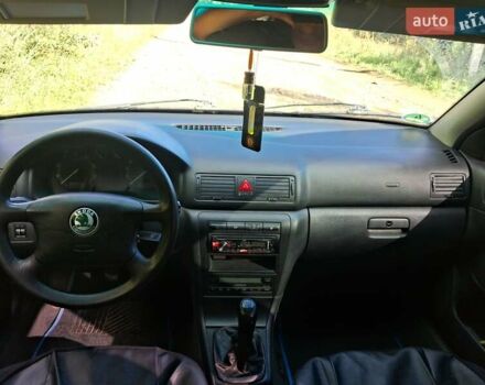 Синий Шкода Октавия, объемом двигателя 1.98 л и пробегом 273 тыс. км за 4500 $, фото 2 на Automoto.ua