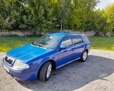 Синий Шкода Октавия, объемом двигателя 1.6 л и пробегом 380 тыс. км за 4200 $, фото 1 на Automoto.ua