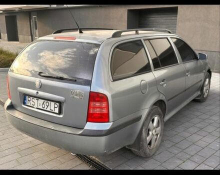 Синий Шкода Октавия, объемом двигателя 0 л и пробегом 370 тыс. км за 2618 $, фото 4 на Automoto.ua