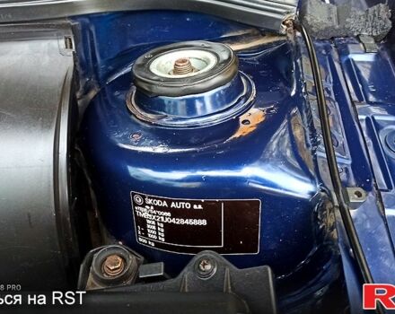 Синій Шкода Октавія, об'ємом двигуна 1.6 л та пробігом 229 тис. км за 4700 $, фото 1 на Automoto.ua