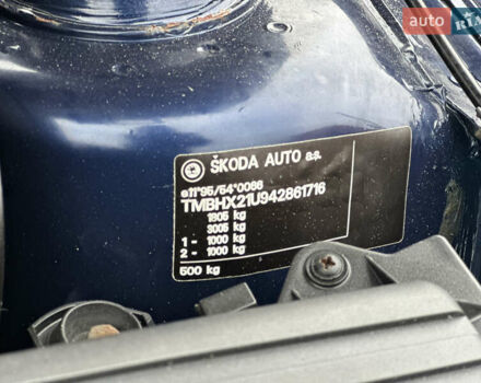 Синий Шкода Октавия, объемом двигателя 1.6 л и пробегом 260 тыс. км за 5400 $, фото 40 на Automoto.ua