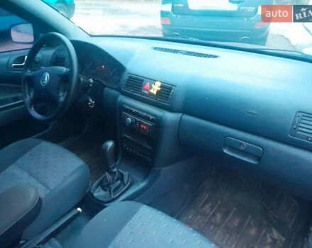 Синій Шкода Октавія, об'ємом двигуна 1.6 л та пробігом 190 тис. км за 4000 $, фото 1 на Automoto.ua