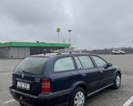 Синий Шкода Октавия, объемом двигателя 0 л и пробегом 300 тыс. км за 1650 $, фото 2 на Automoto.ua