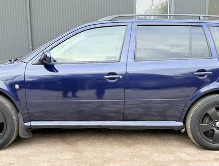 Синий Шкода Октавия, объемом двигателя 1.6 л и пробегом 267 тыс. км за 4900 $, фото 2 на Automoto.ua