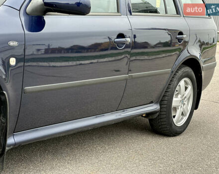 Синий Шкода Октавия, объемом двигателя 1.6 л и пробегом 260 тыс. км за 5400 $, фото 9 на Automoto.ua