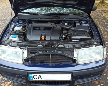 Синий Шкода Октавия, объемом двигателя 1.6 л и пробегом 229 тыс. км за 4700 $, фото 1 на Automoto.ua