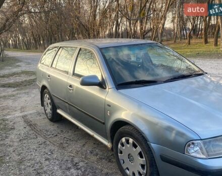 Синий Шкода Октавия, объемом двигателя 1.6 л и пробегом 320 тыс. км за 3300 $, фото 2 на Automoto.ua