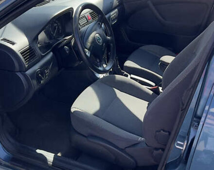 Синий Шкода Октавия, объемом двигателя 1.98 л и пробегом 220 тыс. км за 4000 $, фото 4 на Automoto.ua