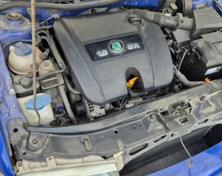 Синий Шкода Октавия, объемом двигателя 1.6 л и пробегом 217 тыс. км за 4800 $, фото 3 на Automoto.ua