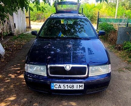 Синий Шкода Октавия, объемом двигателя 1.9 л и пробегом 370 тыс. км за 4200 $, фото 2 на Automoto.ua