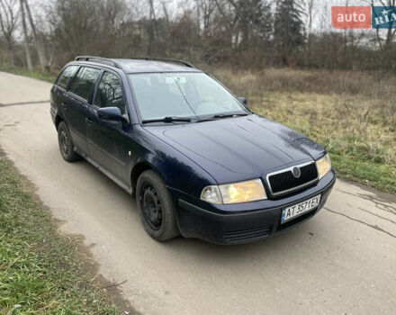 Синий Шкода Октавия, объемом двигателя 1.6 л и пробегом 250 тыс. км за 2700 $, фото 1 на Automoto.ua