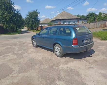 Синий Шкода Октавия, объемом двигателя 1.9 л и пробегом 300 тыс. км за 2300 $, фото 1 на Automoto.ua