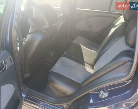 Синий Шкода Октавия, объемом двигателя 1.6 л и пробегом 260 тыс. км за 2990 $, фото 2 на Automoto.ua