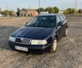 Синий Шкода Октавия, объемом двигателя 1.6 л и пробегом 390 тыс. км за 3200 $, фото 1 на Automoto.ua