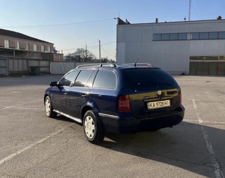 Синий Шкода Октавия, объемом двигателя 1.6 л и пробегом 380 тыс. км за 3800 $, фото 5 на Automoto.ua