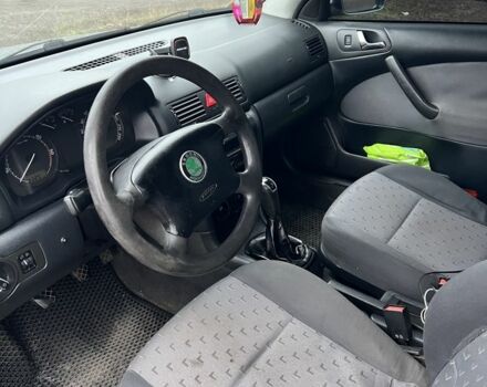 Синій Шкода Октавія, об'ємом двигуна 1.9 л та пробігом 400 тис. км за 2500 $, фото 2 на Automoto.ua