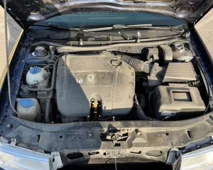 Синий Шкода Октавия, объемом двигателя 1.6 л и пробегом 380 тыс. км за 3800 $, фото 8 на Automoto.ua