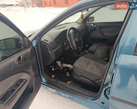 Синий Шкода Октавия, объемом двигателя 1.9 л и пробегом 300 тыс. км за 2400 $, фото 3 на Automoto.ua