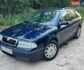 Синий Шкода Октавия, объемом двигателя 1.6 л и пробегом 280 тыс. км за 4000 $, фото 1 на Automoto.ua