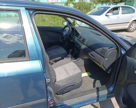 Синий Шкода Октавия, объемом двигателя 1.9 л и пробегом 300 тыс. км за 2300 $, фото 4 на Automoto.ua