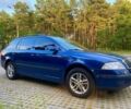 Синий Шкода Октавия, объемом двигателя 0 л и пробегом 142 тыс. км за 4300 $, фото 1 на Automoto.ua
