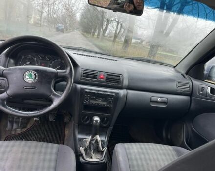 Синий Шкода Октавия, объемом двигателя 1.9 л и пробегом 380 тыс. км за 2300 $, фото 3 на Automoto.ua