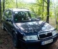 Синий Шкода Октавия, объемом двигателя 1.6 л и пробегом 240 тыс. км за 3750 $, фото 1 на Automoto.ua
