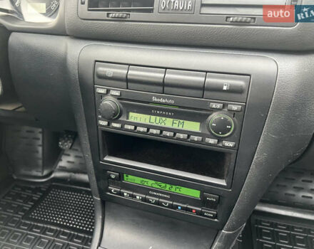 Синий Шкода Октавия, объемом двигателя 1.6 л и пробегом 186 тыс. км за 5600 $, фото 15 на Automoto.ua