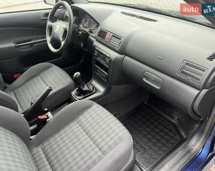 Синий Шкода Октавия, объемом двигателя 1.6 л и пробегом 186 тыс. км за 5600 $, фото 13 на Automoto.ua