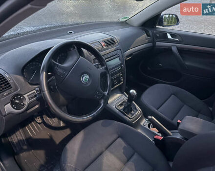 Синий Шкода Октавия, объемом двигателя 1.98 л и пробегом 200 тыс. км за 6200 $, фото 29 на Automoto.ua