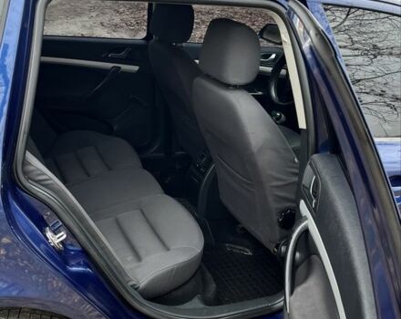 Синий Шкода Октавия, объемом двигателя 1.6 л и пробегом 275 тыс. км за 5300 $, фото 4 на Automoto.ua