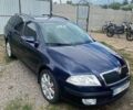 Синий Шкода Октавия, объемом двигателя 1.6 л и пробегом 230 тыс. км за 6000 $, фото 1 на Automoto.ua