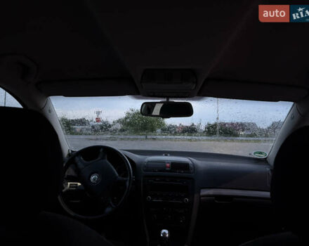 Синий Шкода Октавия, объемом двигателя 1.98 л и пробегом 200 тыс. км за 6200 $, фото 3 на Automoto.ua
