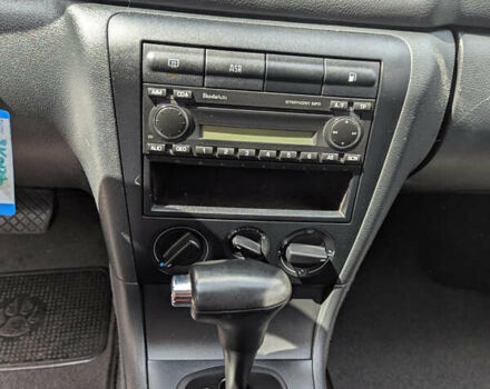 Синий Шкода Октавия, объемом двигателя 1.6 л и пробегом 226 тыс. км за 6400 $, фото 12 на Automoto.ua