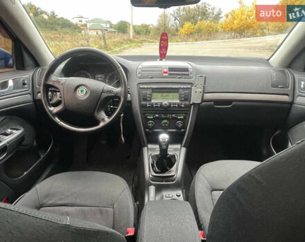 Шкода Октавия 2006 в Белой Церкве на Automoto.ua Синий Шкода Октавия, объемом двигателя 1.97 л и пробегом 365 тыс. км за 4999 $, фото 16 на Automoto.ua
