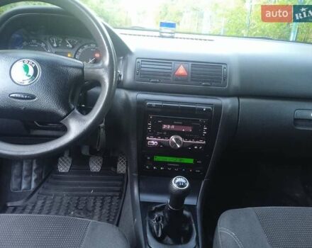 Синій Шкода Октавія, об'ємом двигуна 1.6 л та пробігом 235 тис. км за 4999 $, фото 27 на Automoto.ua